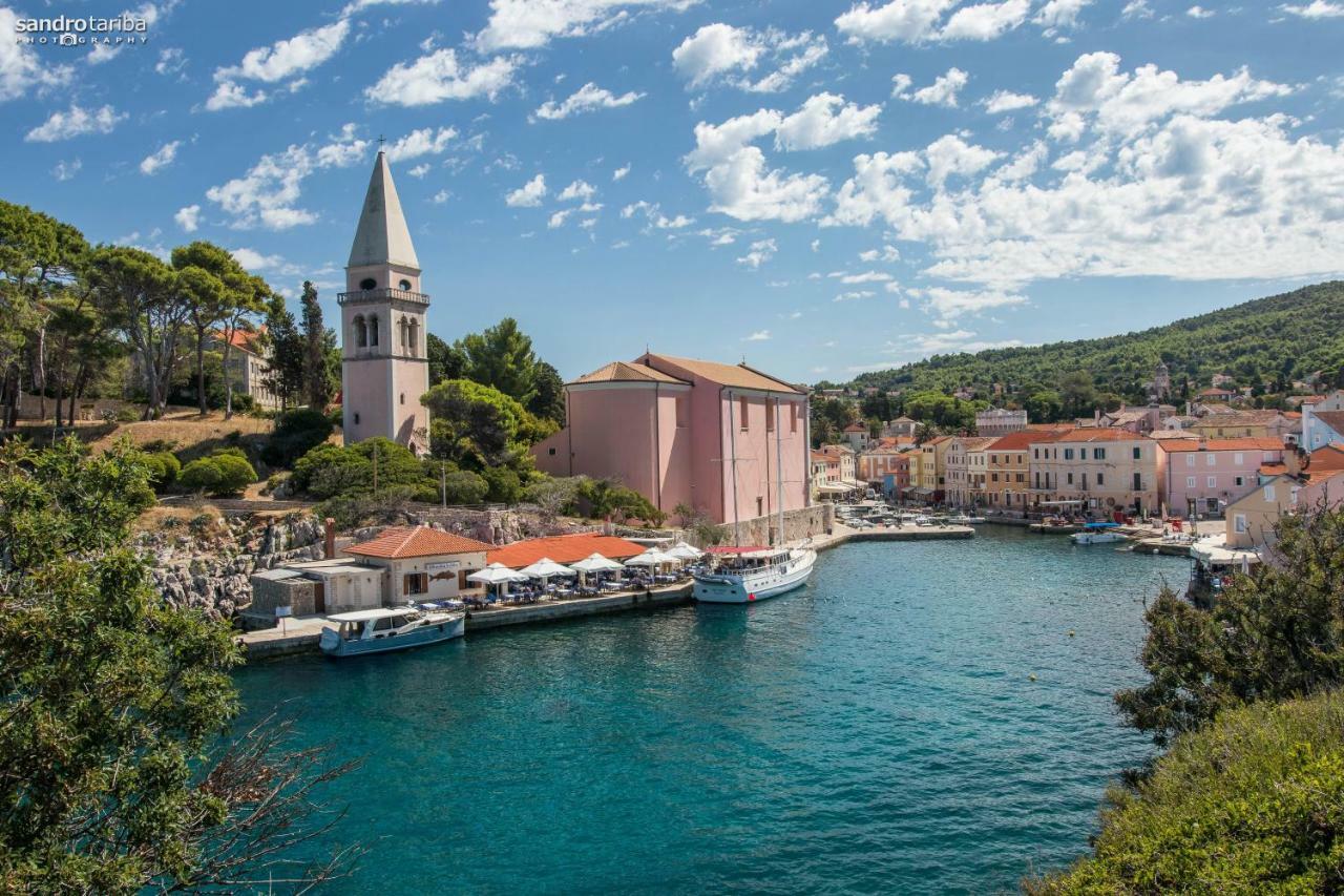 Mediterranes Ferienhaus M. Terrasse Veli Lošinj Exterior foto